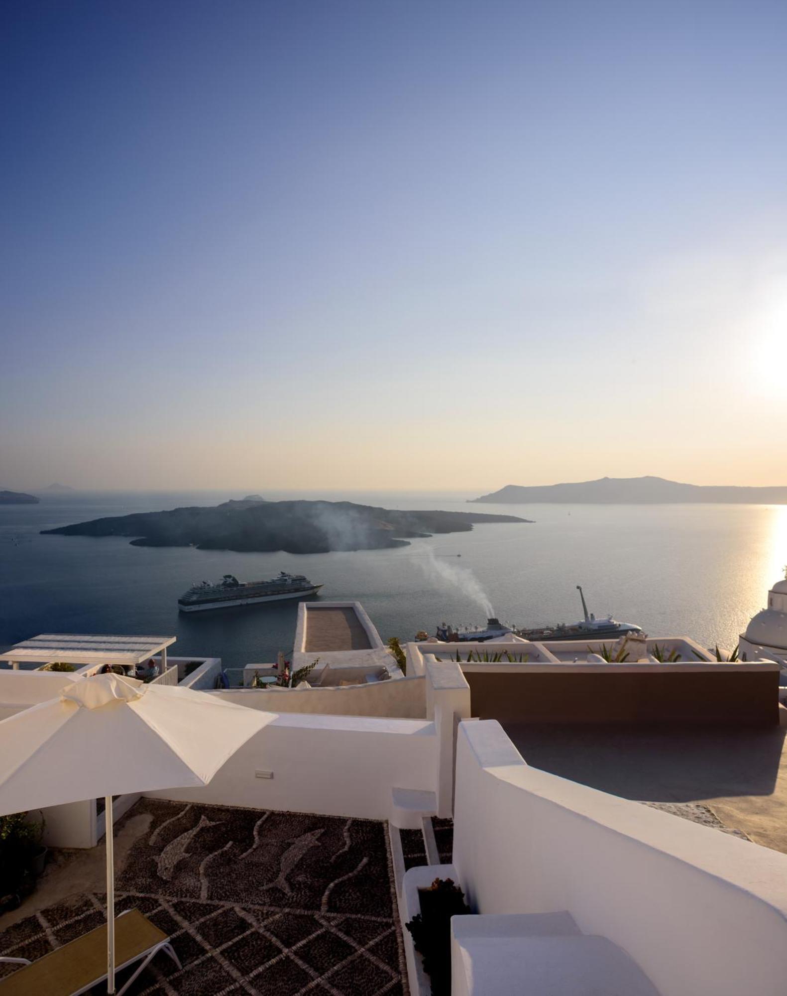 Anemos Family Suites Fira  Exterior foto