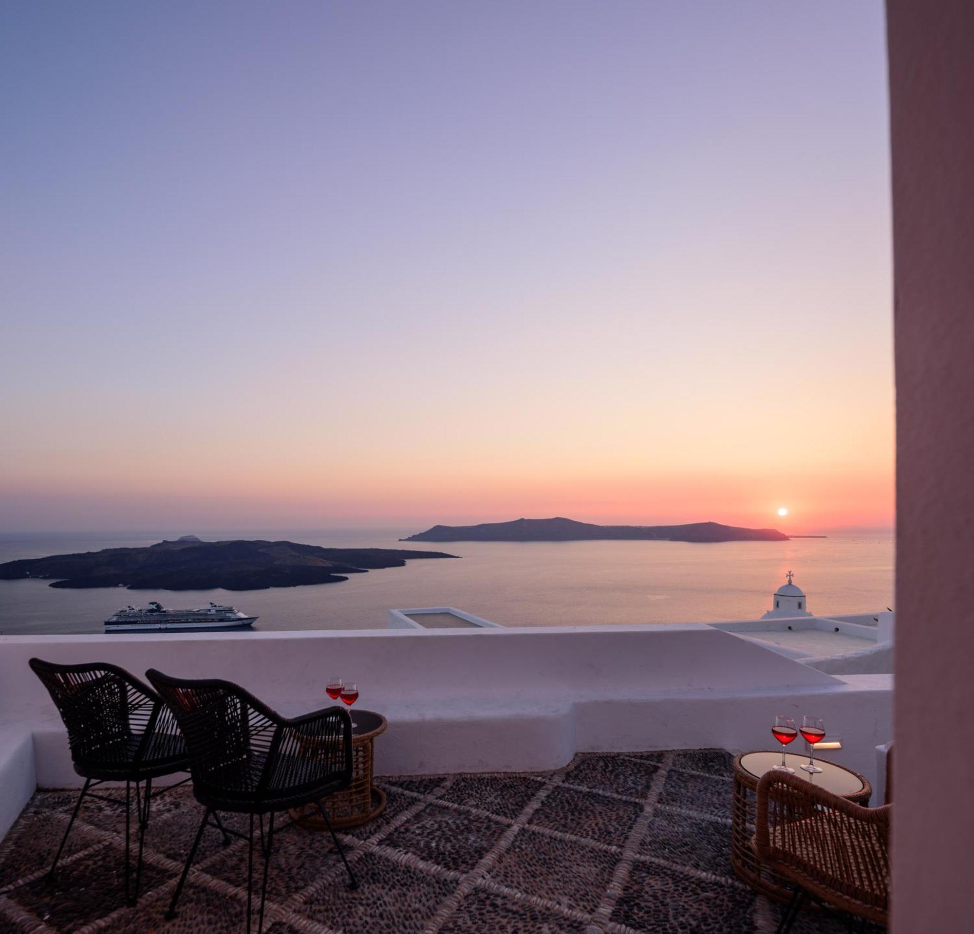 Anemos Family Suites Fira  Exterior foto